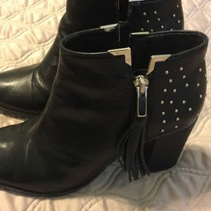 SCHUTZ booties